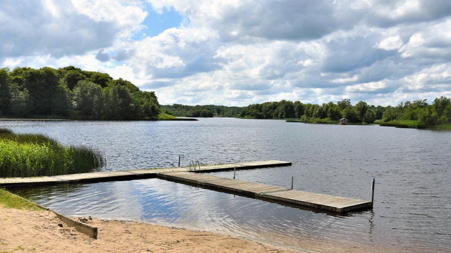 Badplats vid Tjörnarpssjön